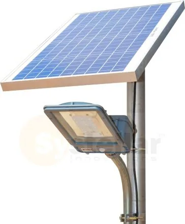 Integrated Solar Street Light Mounted left 1 Copy